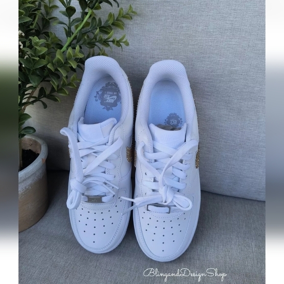 Women's Nike Air Force 1 07 White Sneakers made with Swarovski Crystals - Picture 7 of 7